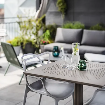 מלון Indigo - Old Town By Ihg 4*
