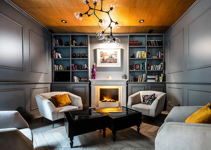 Hotel Indigo - Old Town 4*